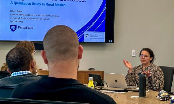 Ligia Reyes, SSRI co-funded faculty member and assistant professor of nutritional sciences, presents about her work.